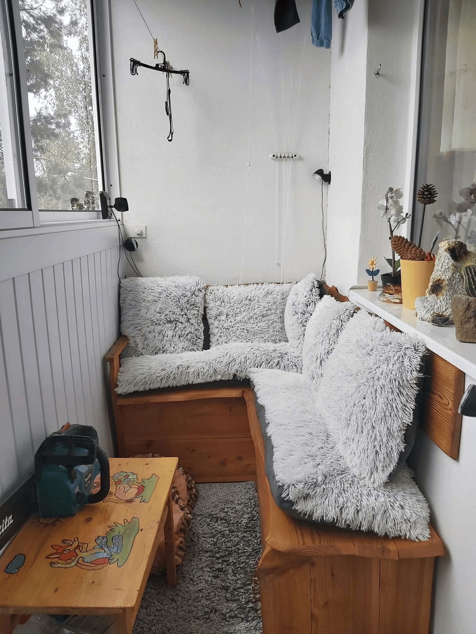 Lavica, lavica na balkón, posedenie, balkonová rohová lavica, s úložným priestorom